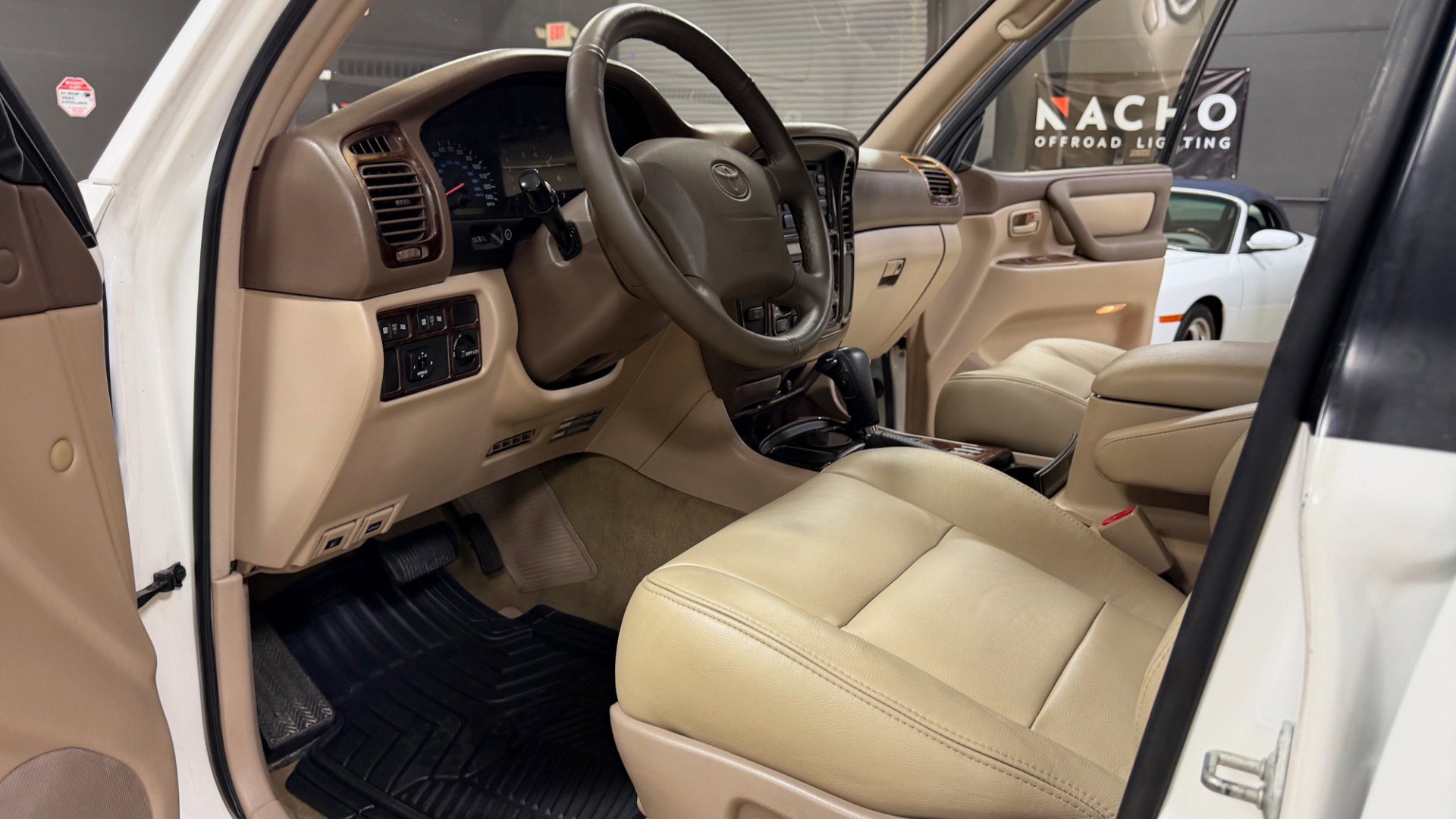 Used 1999 Toyota Land Cruiser AWD/4WD image 26