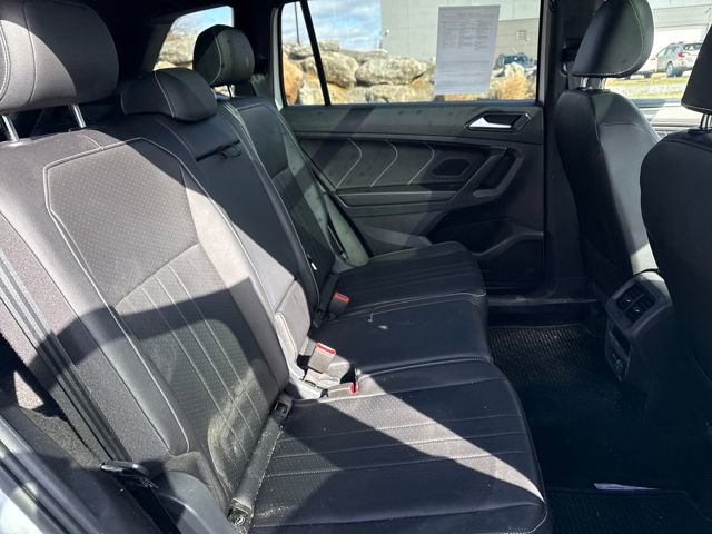 Used 2024 Volkswagen Tiguan SE R-Line image 14