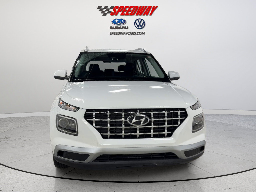 Used 2025 Hyundai Venue SEL FWD image 13