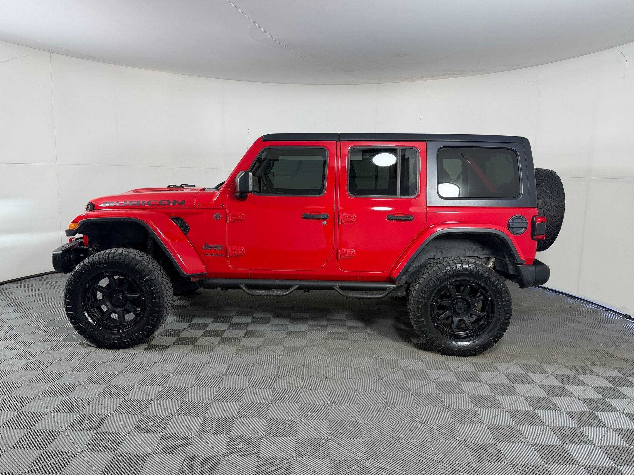 Used 2018 Jeep Wrangler Unlimited Rubicon AWD/4WD image 2