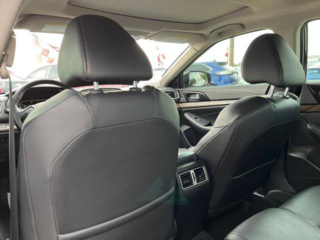 Used 2016 Nissan Maxima Platinum FWD image 5