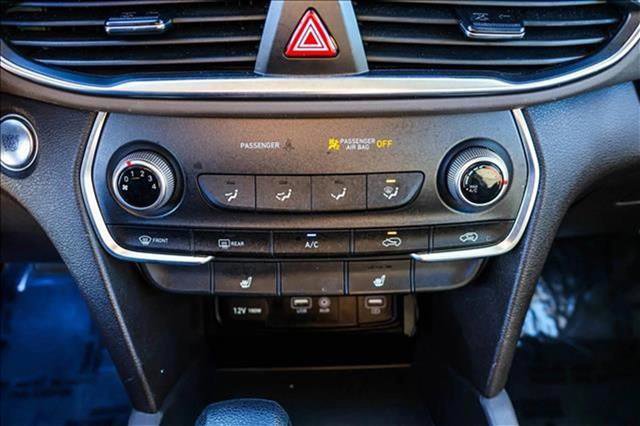 Used 2020 Hyundai Santa Fe SEL image 18