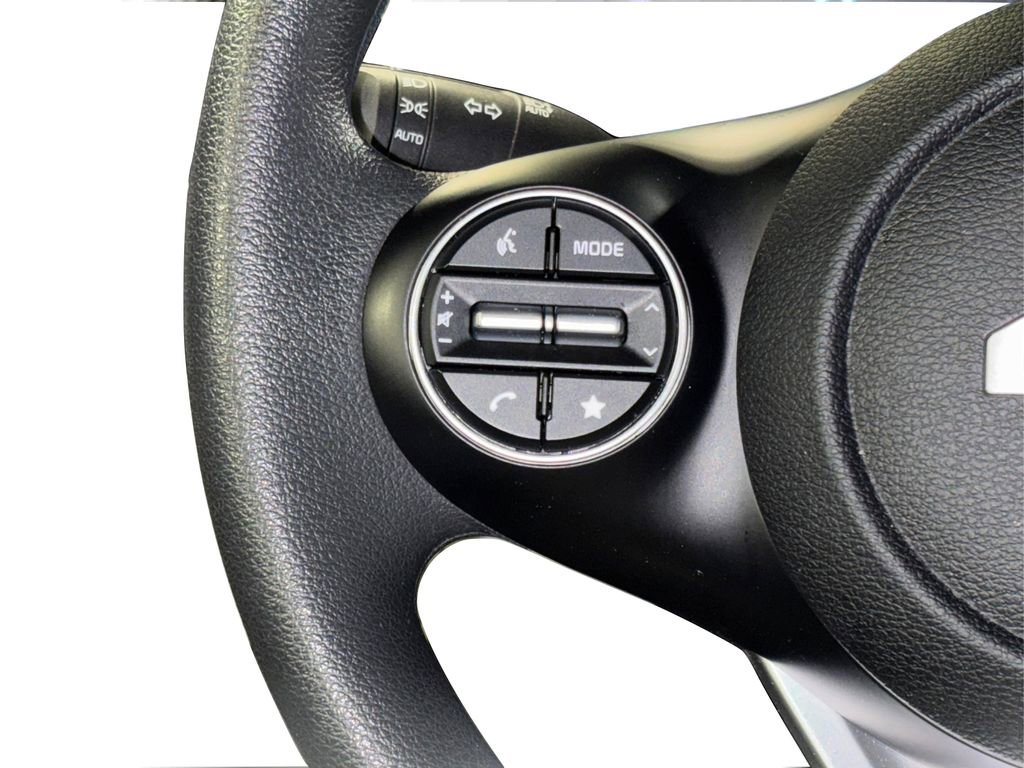 Used 2025 Kia Soul LX w/ LX Technology Package image 29