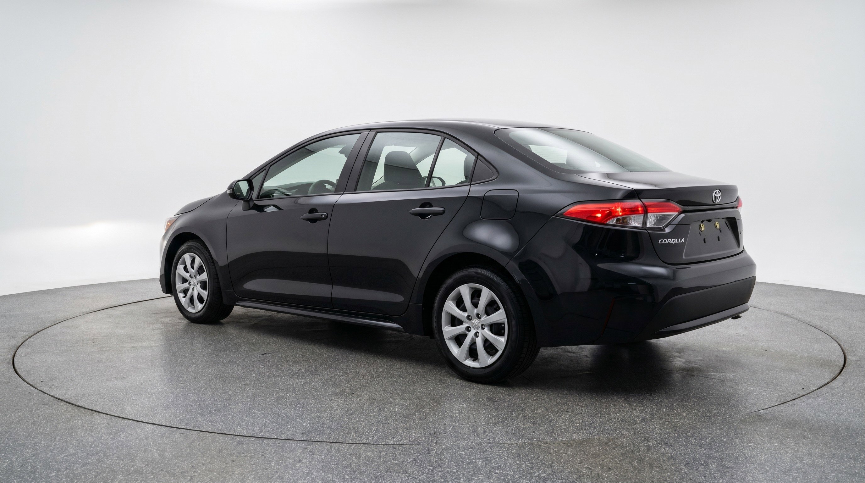 Used 2025 Toyota Corolla LE FWD image 6