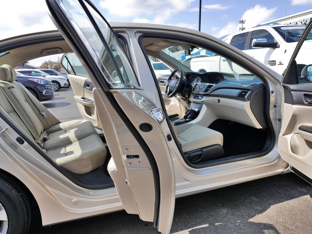 Used 2015 Honda Accord LX image 7