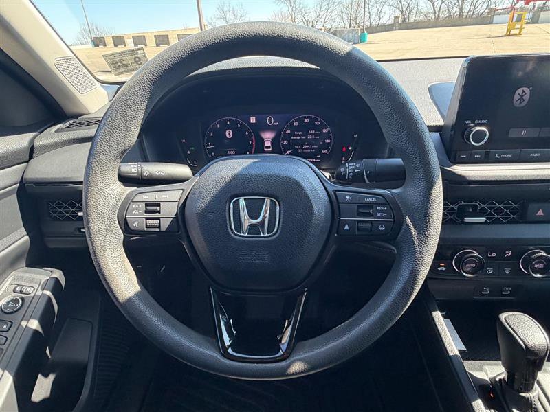 Used 2023 Honda Accord EX image 39