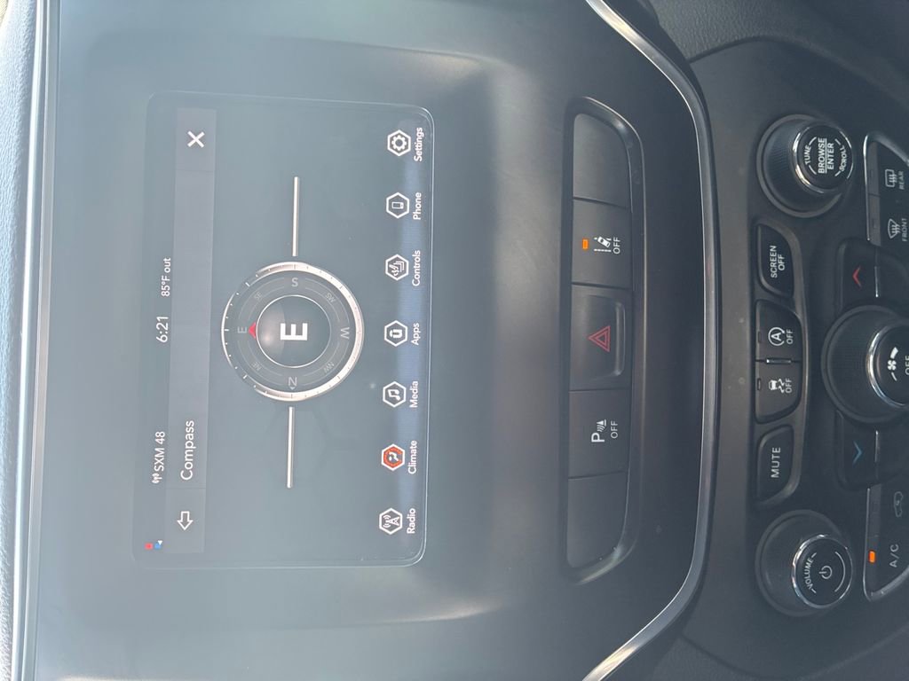 Used 2021 Jeep Cherokee Latitude Plus AWD/4WD image 26