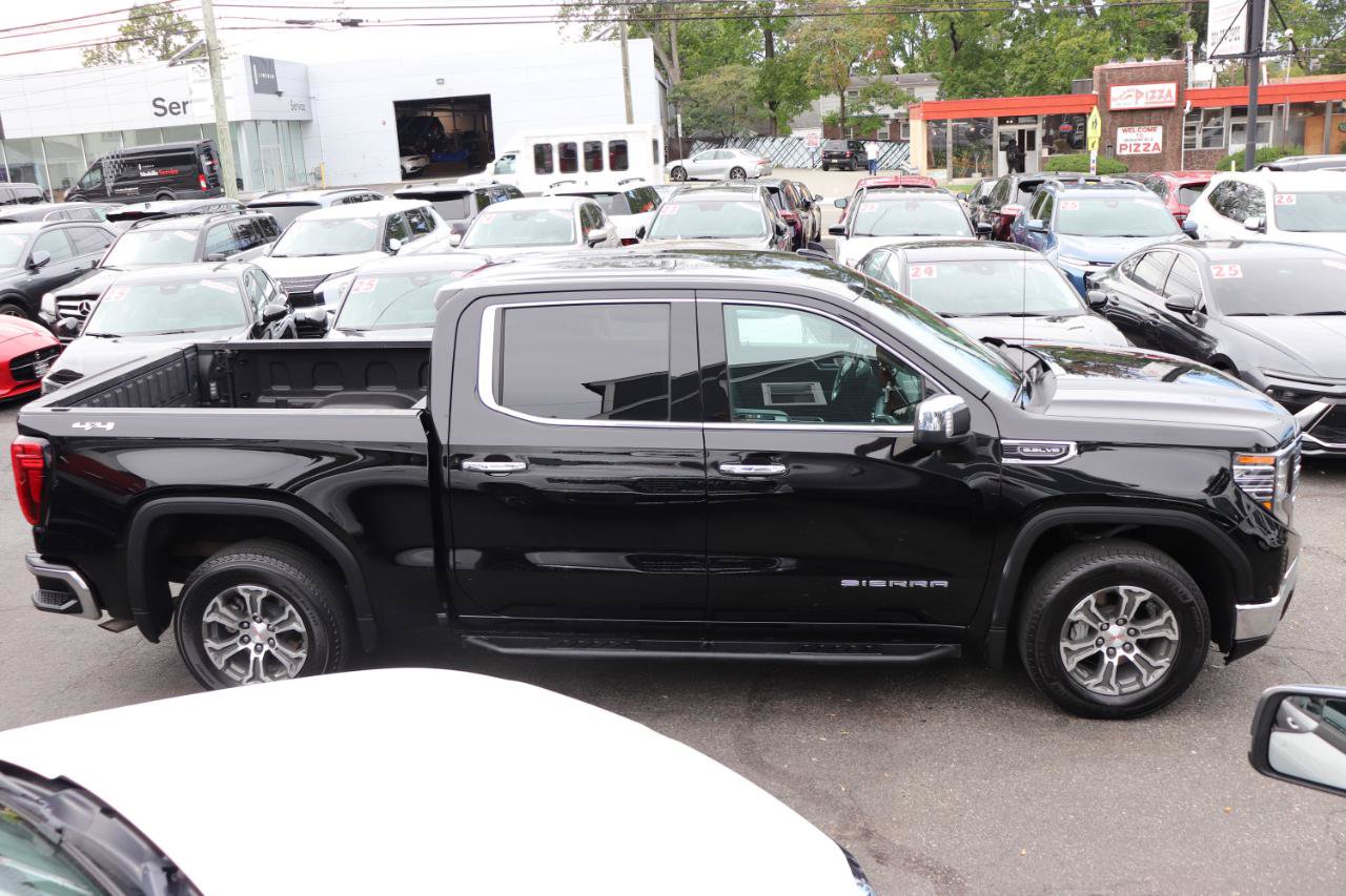 Used 2025 GMC Sierra 1500 SLT AWD/4WD image 6