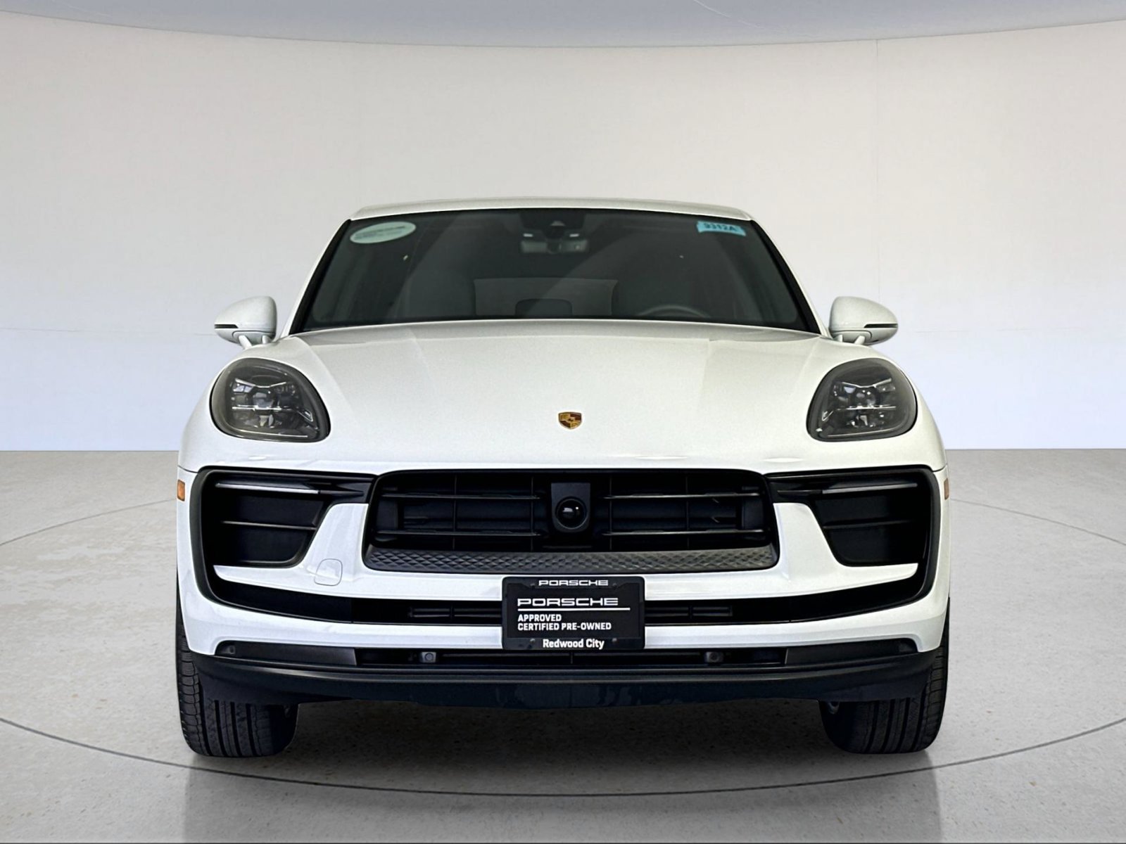 Certified 2026 Porsche Macan AWD/4WD image 11