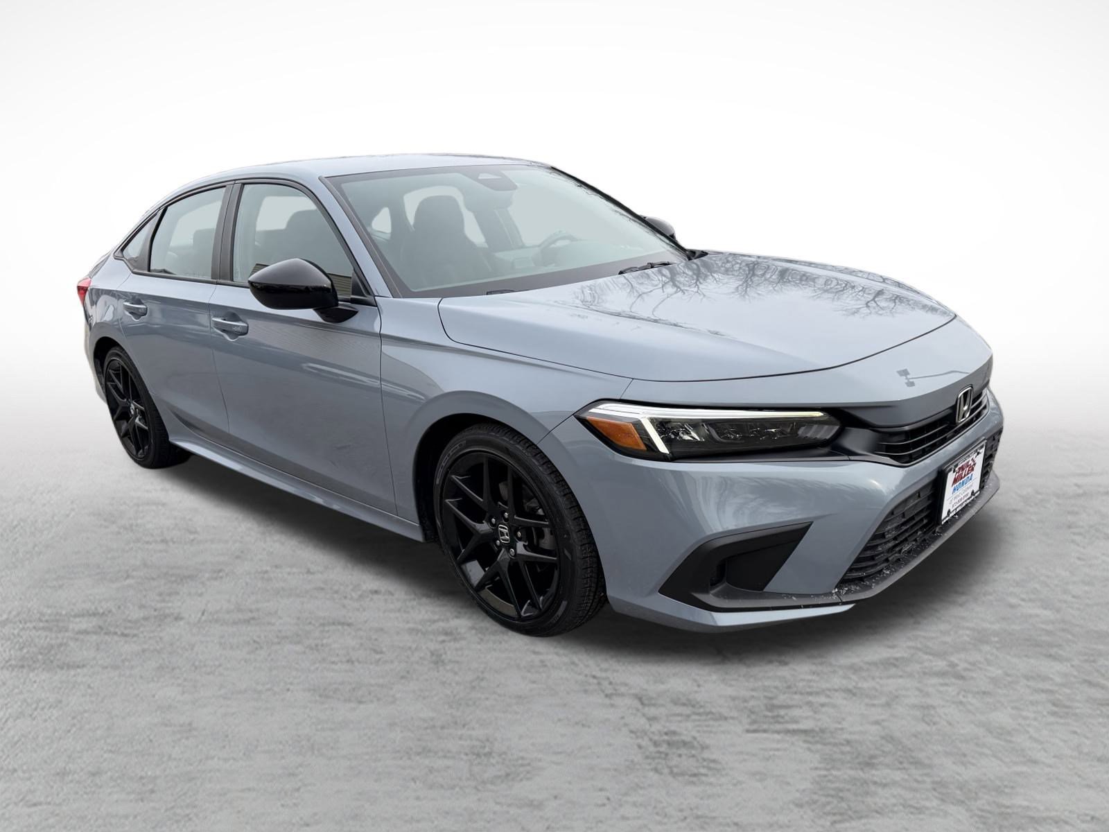 Used 2023 Honda Civic Sport image 3