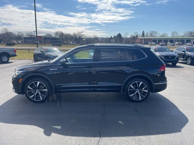 Used 2022 Volkswagen Tiguan SEL R-Line image 8