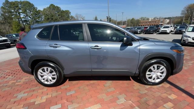 Used 2024 Toyota Corolla Cross L image 2