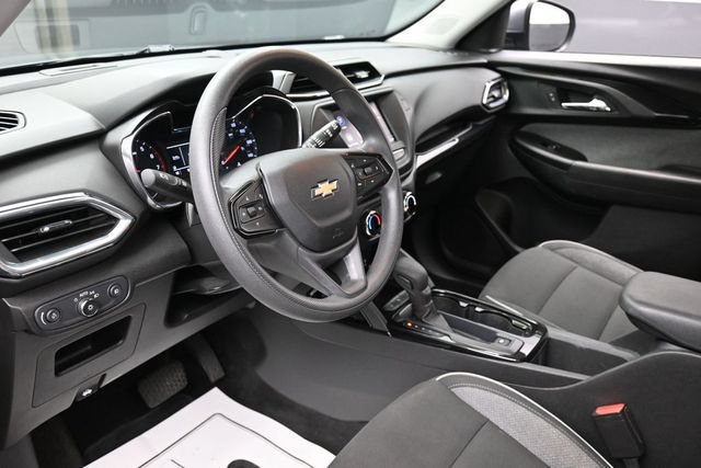 Used 2022 Chevrolet TrailBlazer LT FWD image 14