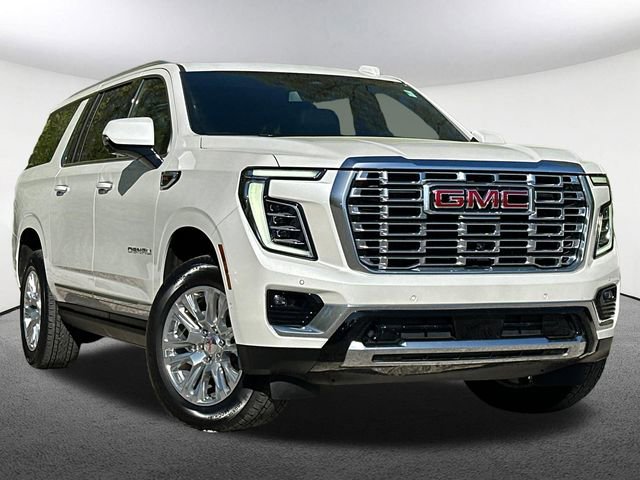 Used 2025 GMC Yukon XL Denali w/ Sun & Power Step Package AWD/4WD image 2