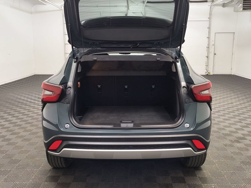 Used 2026 Chevrolet Trax LT FWD image 21