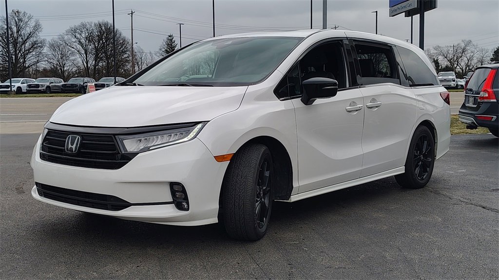 Used 2024 Honda Odyssey Sport image 6