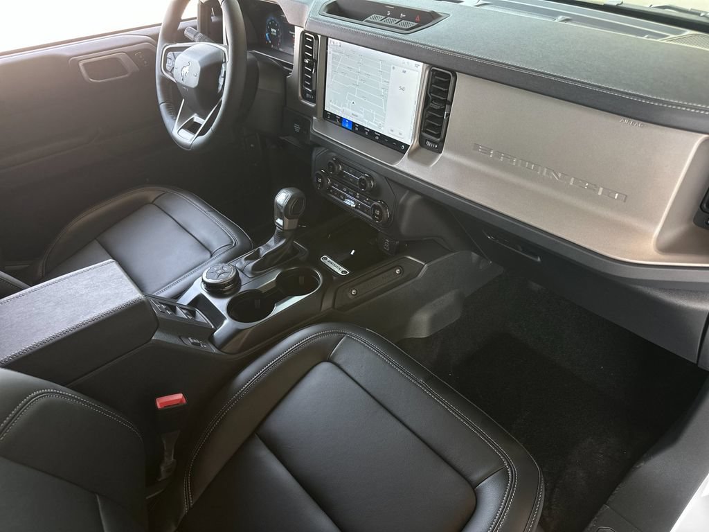 New 2026 Ford Bronco Outer Banks w/ Black Appearance Package AWD/4WD image 15