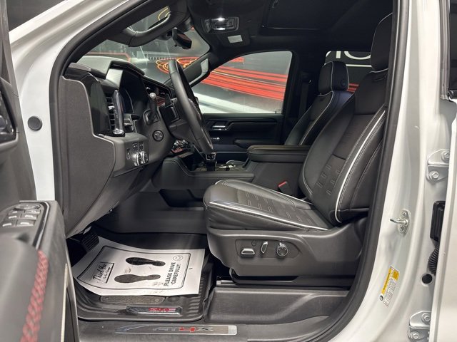 Used 2025 GMC Sierra 1500 AT4X image 5