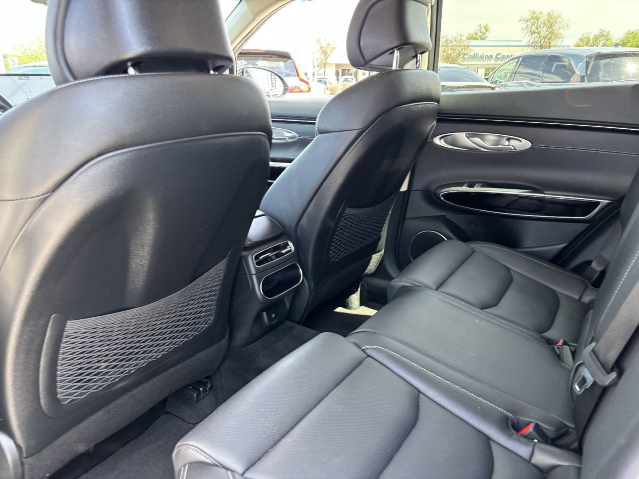 Used 2025 Genesis GV70 2.5T AWD/4WD image 15