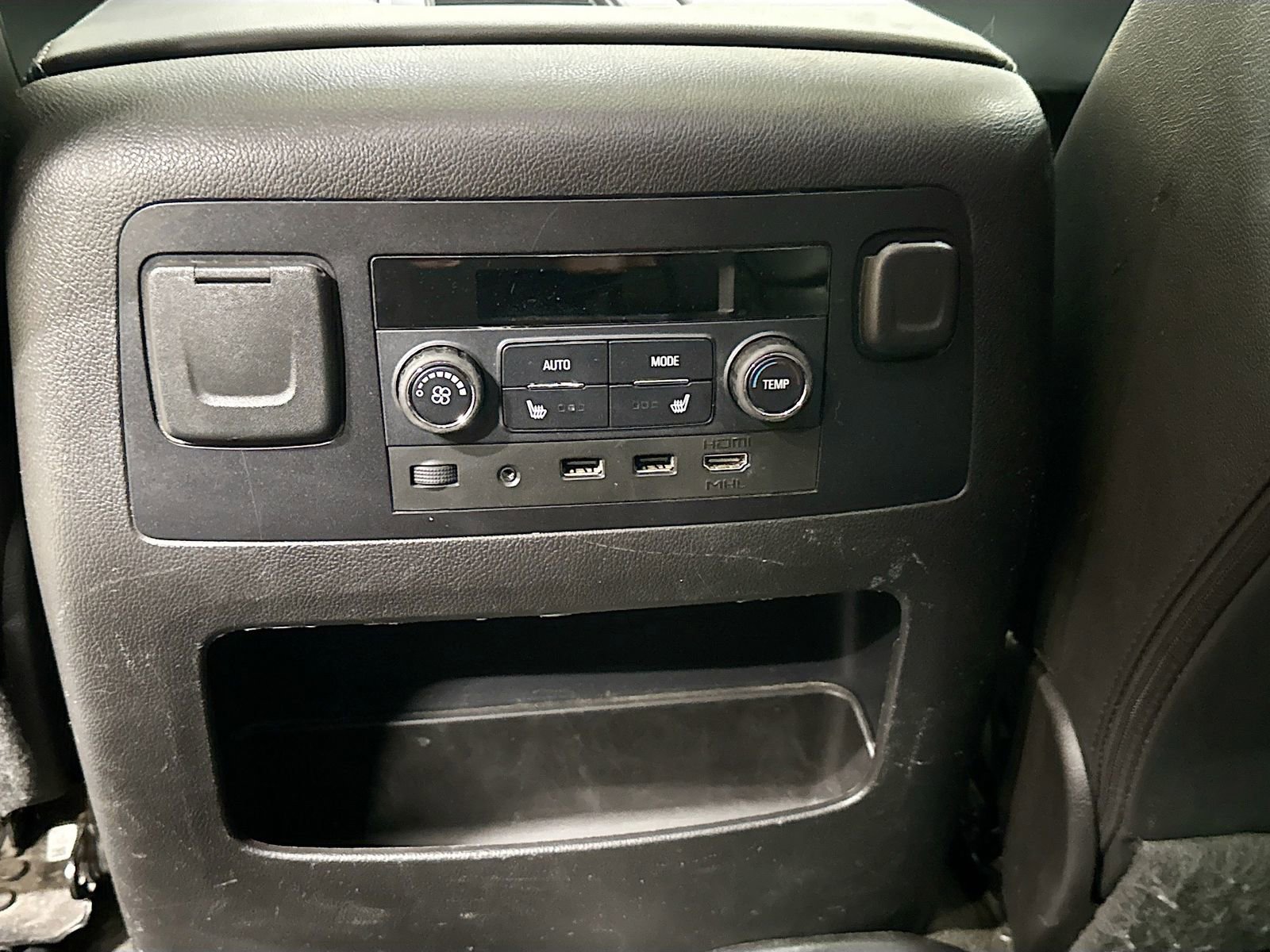 Used 2017 Chevrolet Suburban Premier image 30