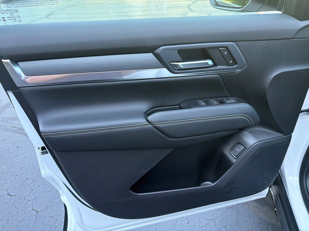 New 2027 GMC Terrain Elevation w/ Elevation Premium Package AWD/4WD image 7