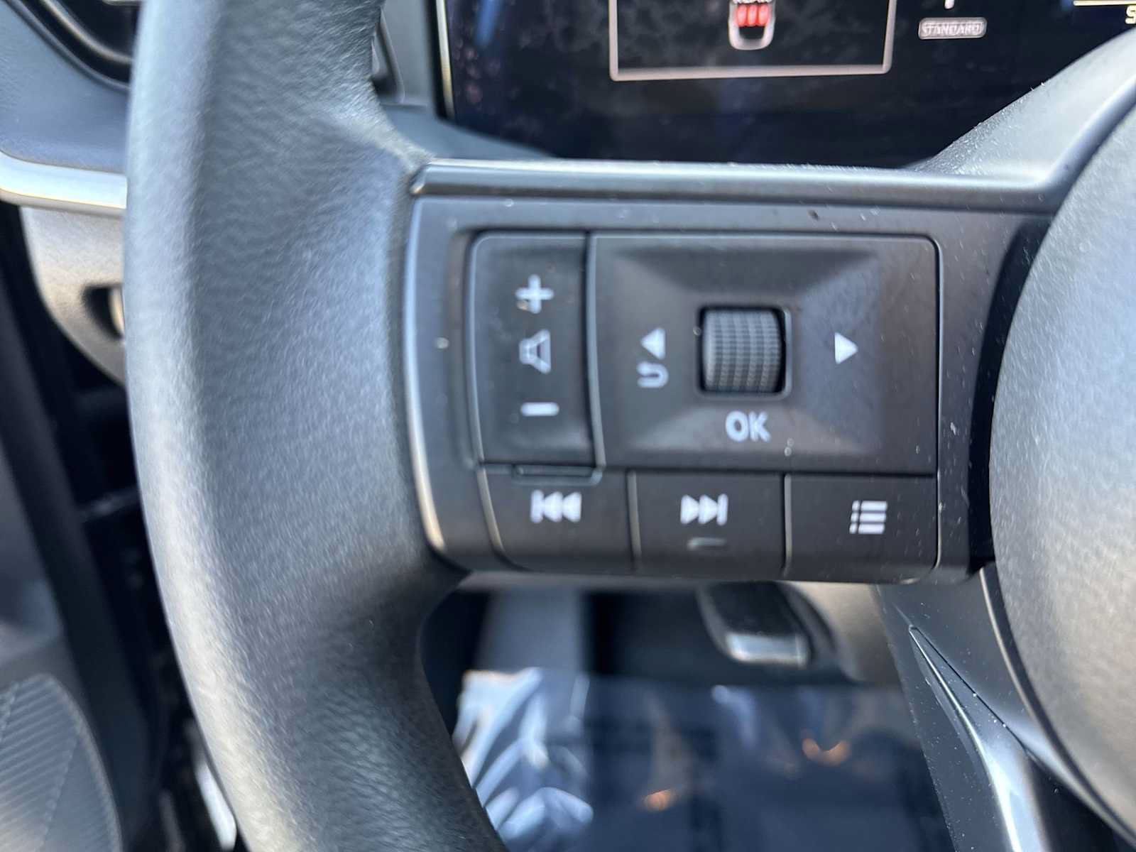 Used 2025 Nissan Kicks S FWD image 21