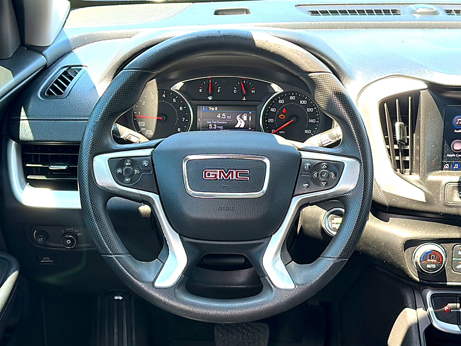 Used 2022 GMC Terrain SLE w/ Driver Convenience Package FWD image 27