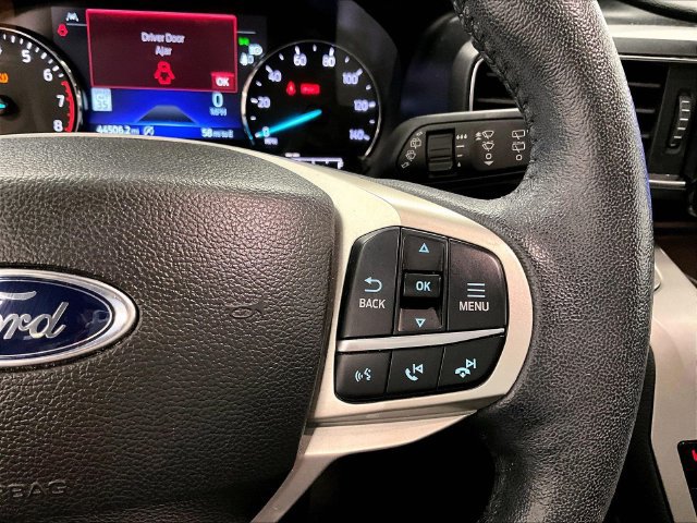 Used 2023 Ford Explorer XLT w/ Equipment Group 202A AWD/4WD image 18