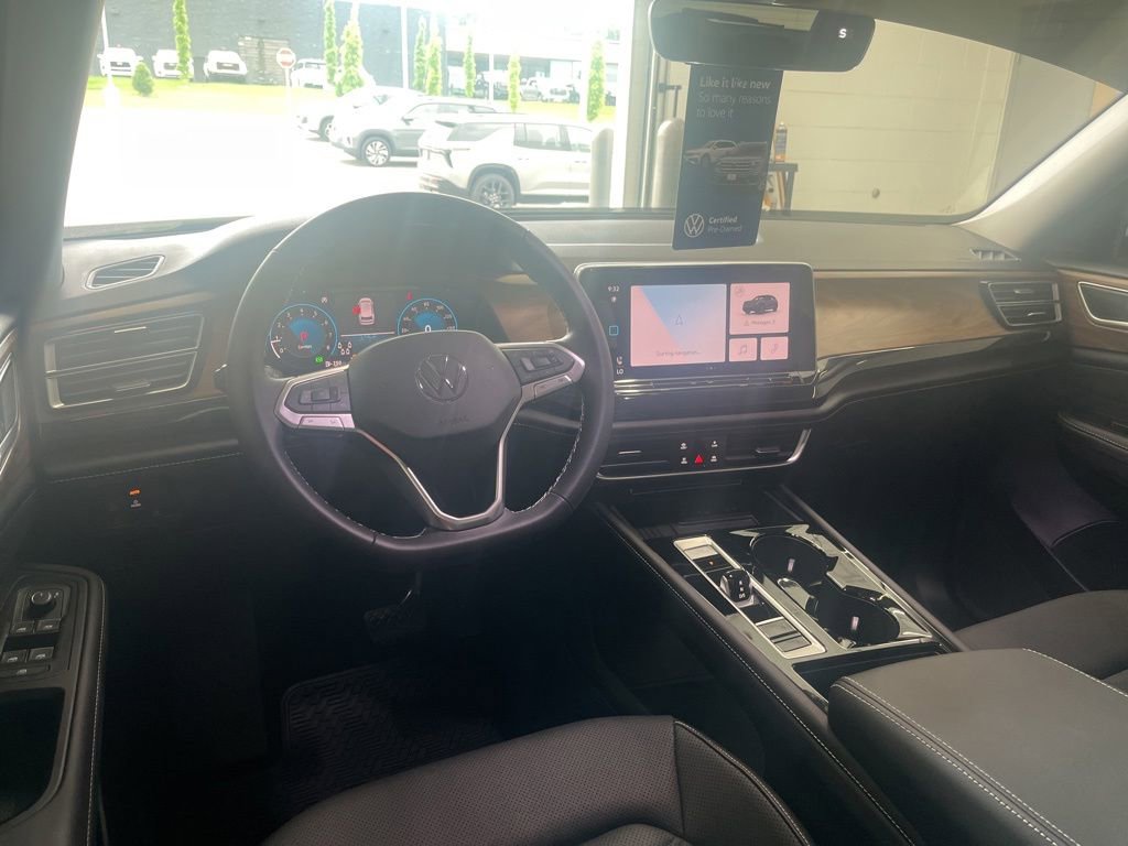 Certified 2025 Volkswagen Atlas SE AWD/4WD image 16