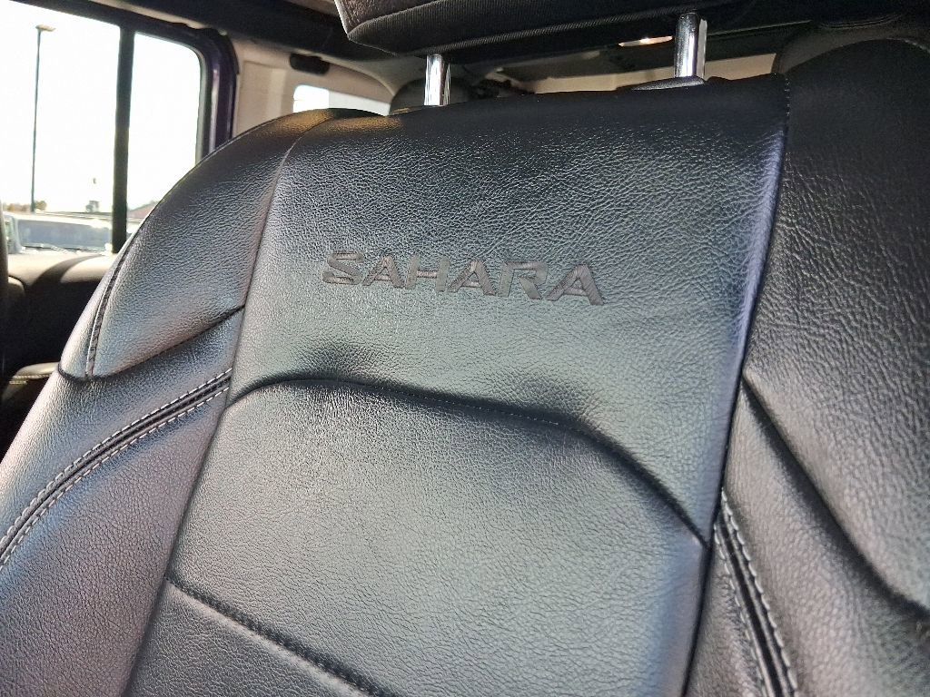 Used 2023 Jeep Wrangler Unlimited Sahara w/ Cold Weather Group AWD/4WD image 25