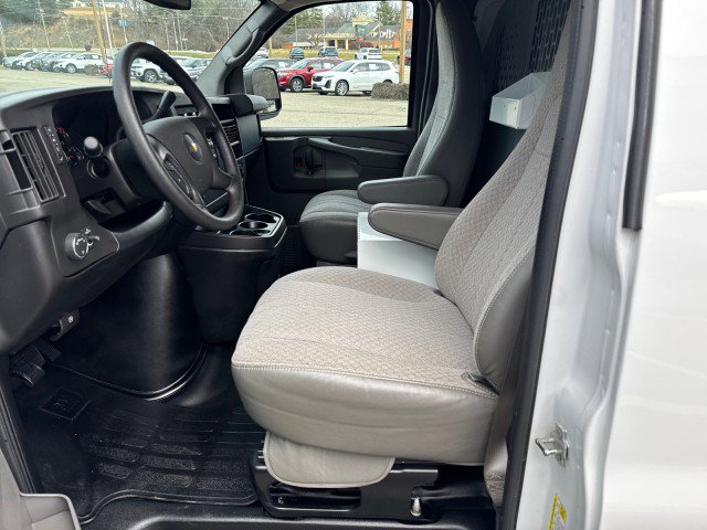 Used 2013 Chevrolet Express 1500 image 9