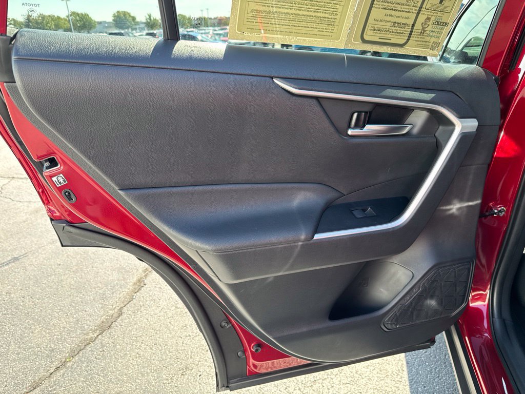 Used 2020 Toyota RAV4 XLE w/ All Weather Liner Package AWD/4WD image 34