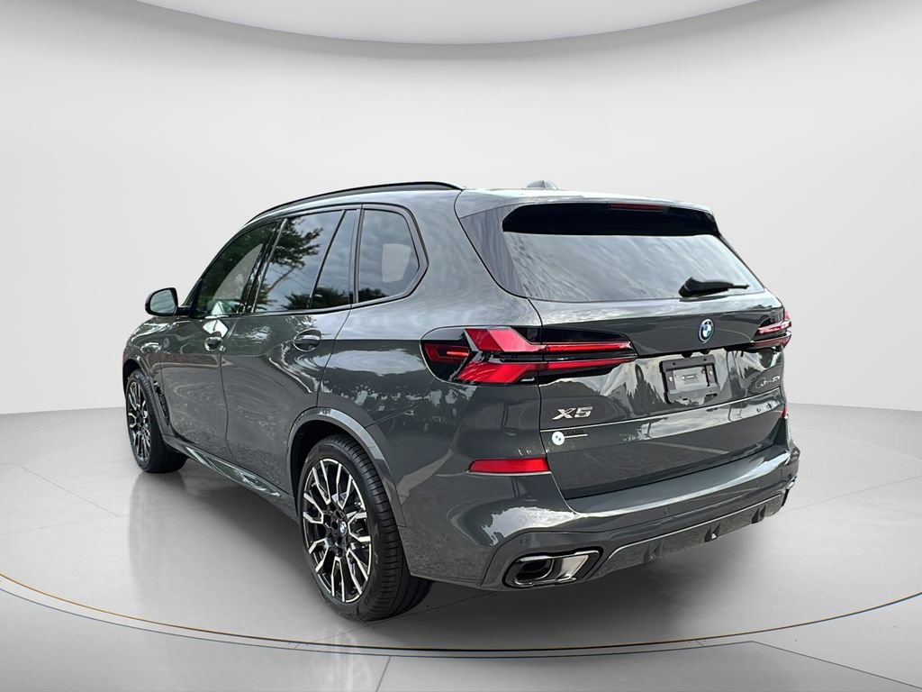 New 2026 BMW X5 xDrive50e w/ M Sport Package AWD/4WD image 7