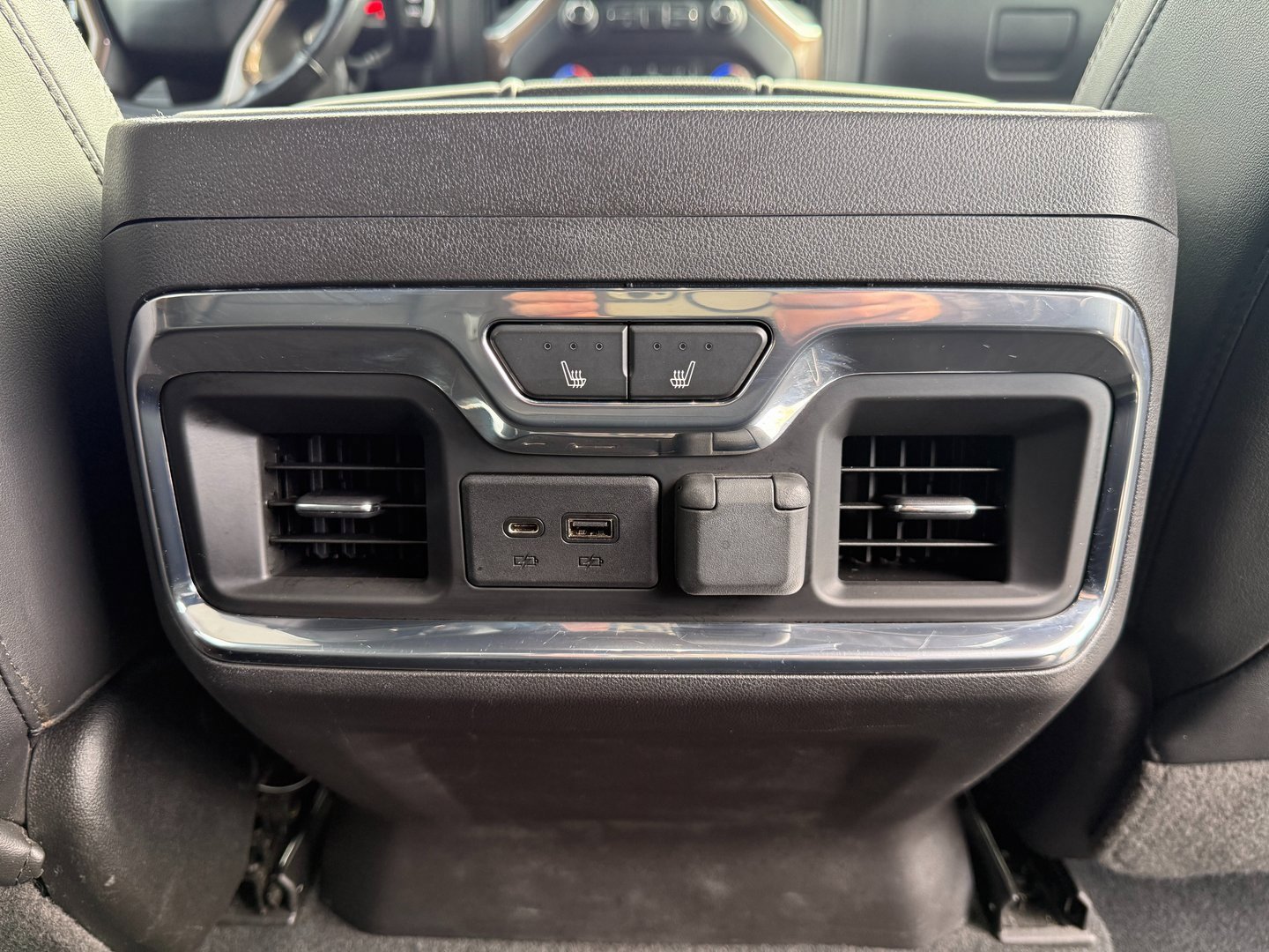 Used 2020 Chevrolet Silverado 1500 High Country w/ Technology Package image 36