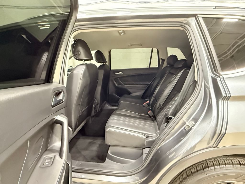 Used 2022 Volkswagen Tiguan SE AWD/4WD image 24