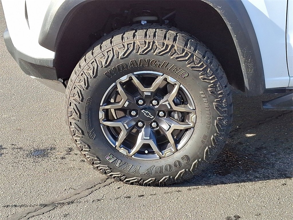 Used 2023 Chevrolet Colorado ZR2 w/ ZR2 Convenience Package III image 8