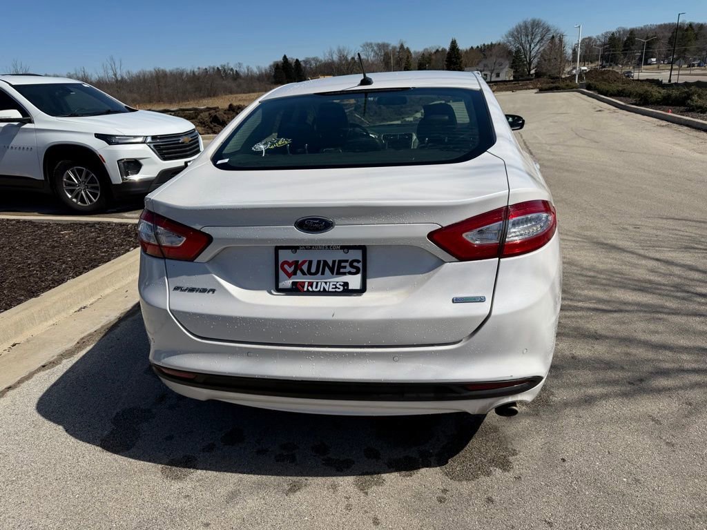Used 2014 Ford Fusion SE w/ Equipment Group 202A image 4