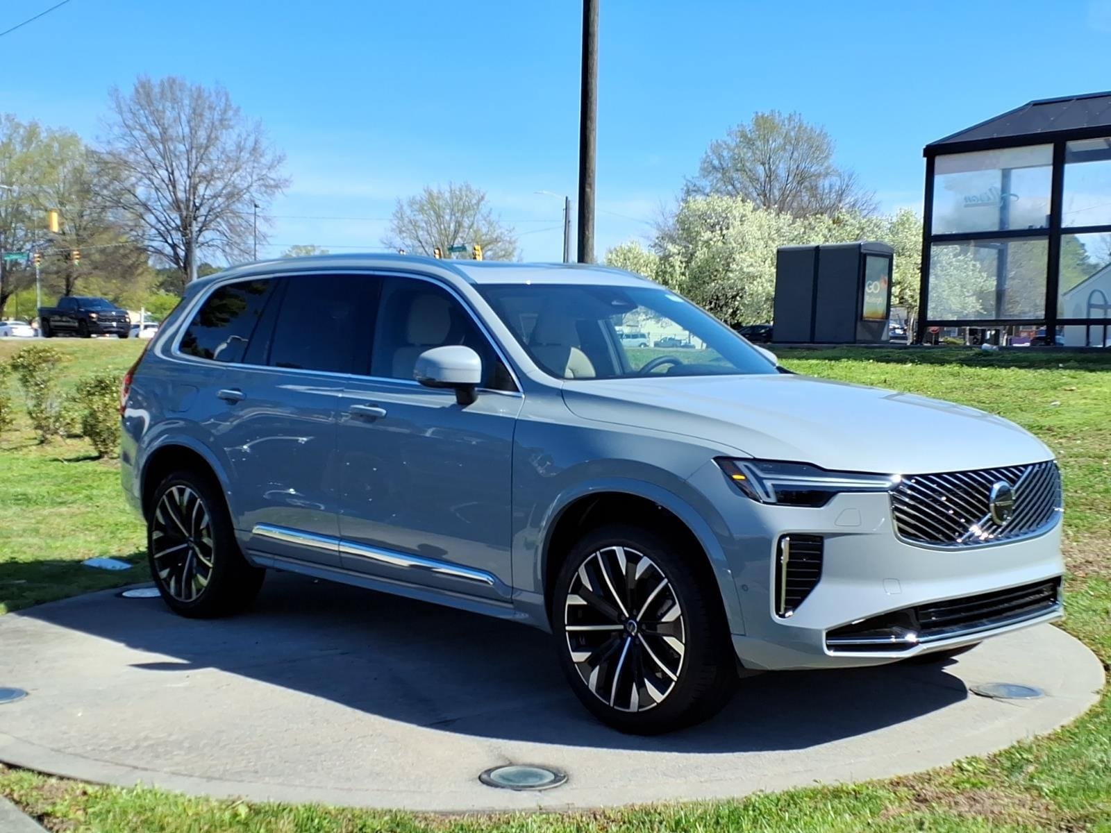 New 2026 Volvo XC90 B6 Plus w/ Protection Package Premier AWD/4WD image 1