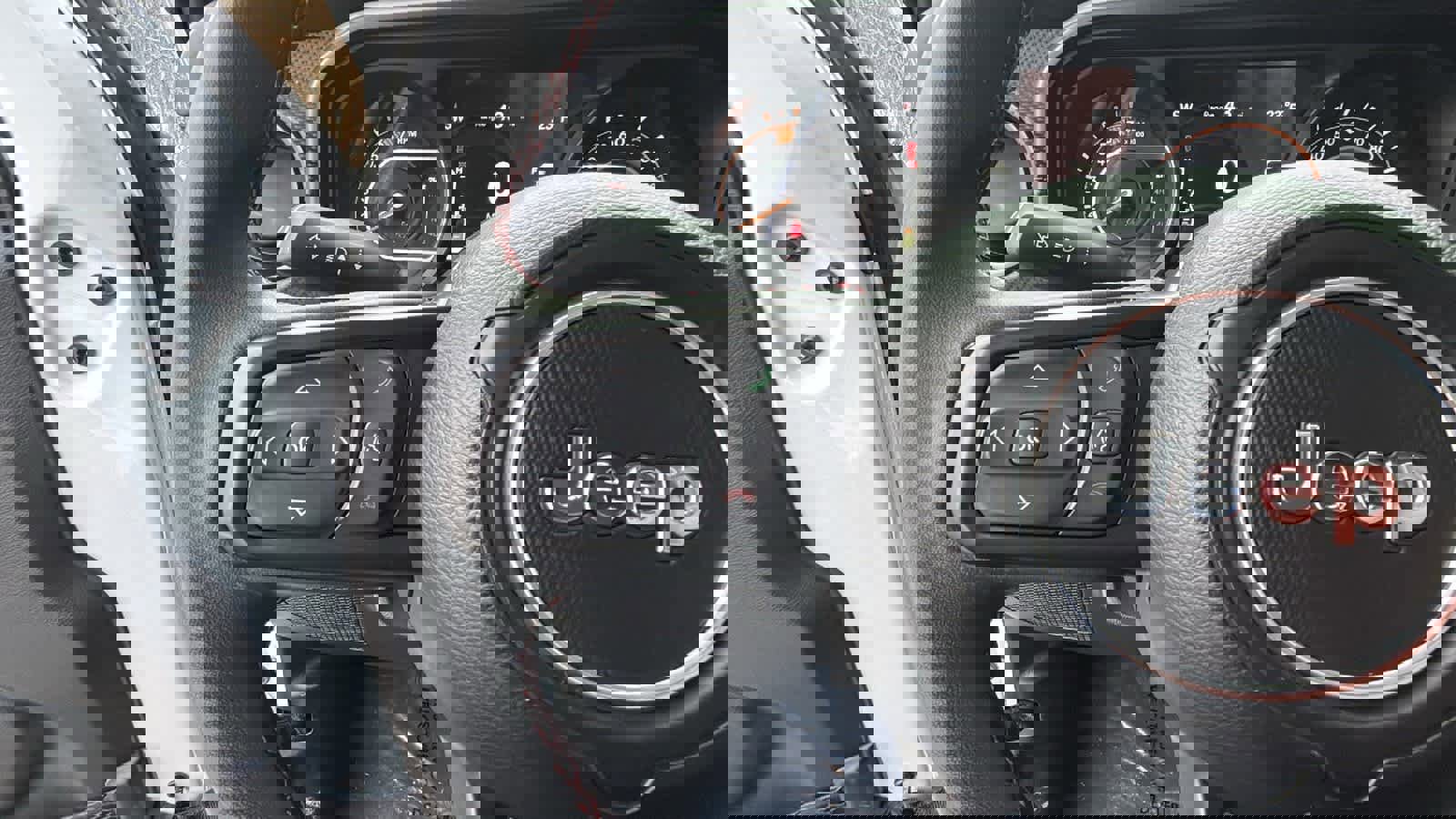 Used 2025 Jeep Wrangler Unlimited Rubicon image 16