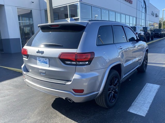 Used 2019 Jeep Grand Cherokee Altitude image 8