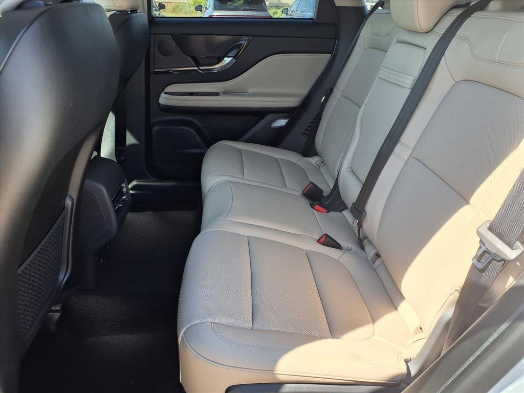 New 2026 Lincoln Corsair Premiere image 12