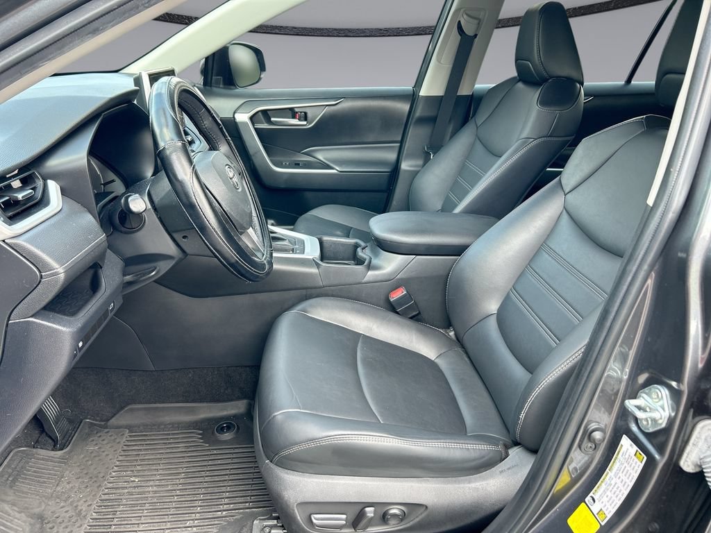 Used 2023 Toyota RAV4 XLE Premium FWD image 11