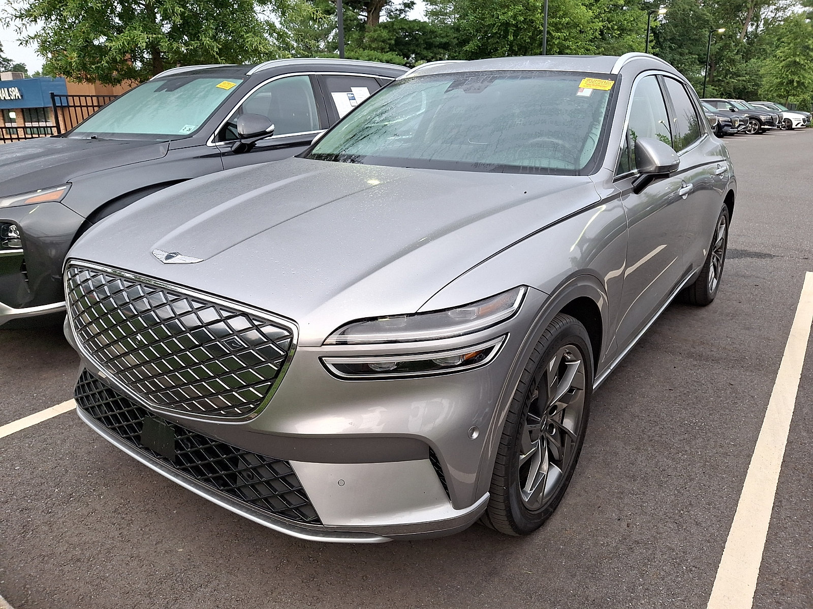 Used 2023 Genesis Electrified GV70 AWD/4WD image 5