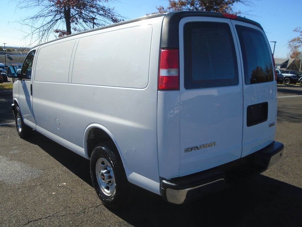 Used 2019 GMC Savana 2500 Extended w/ Driver Convenience Package image 3