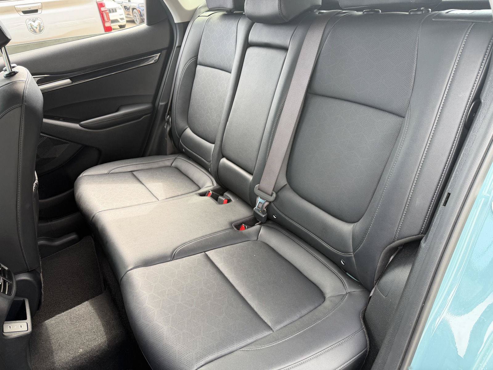 Used 2025 Kia Seltos EX w/ EX Sunroof Package AWD/4WD image 17