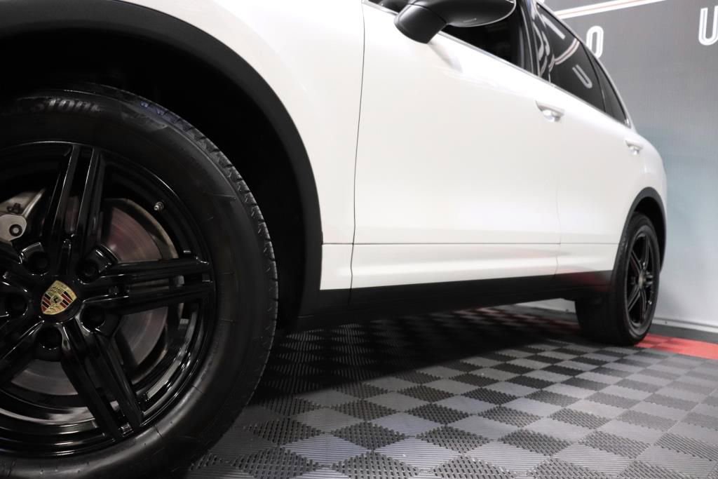 Used 2018 Porsche Cayenne S image 69