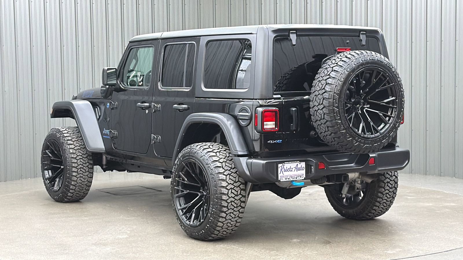 Used 2024 Jeep Wrangler Unlimited image 3