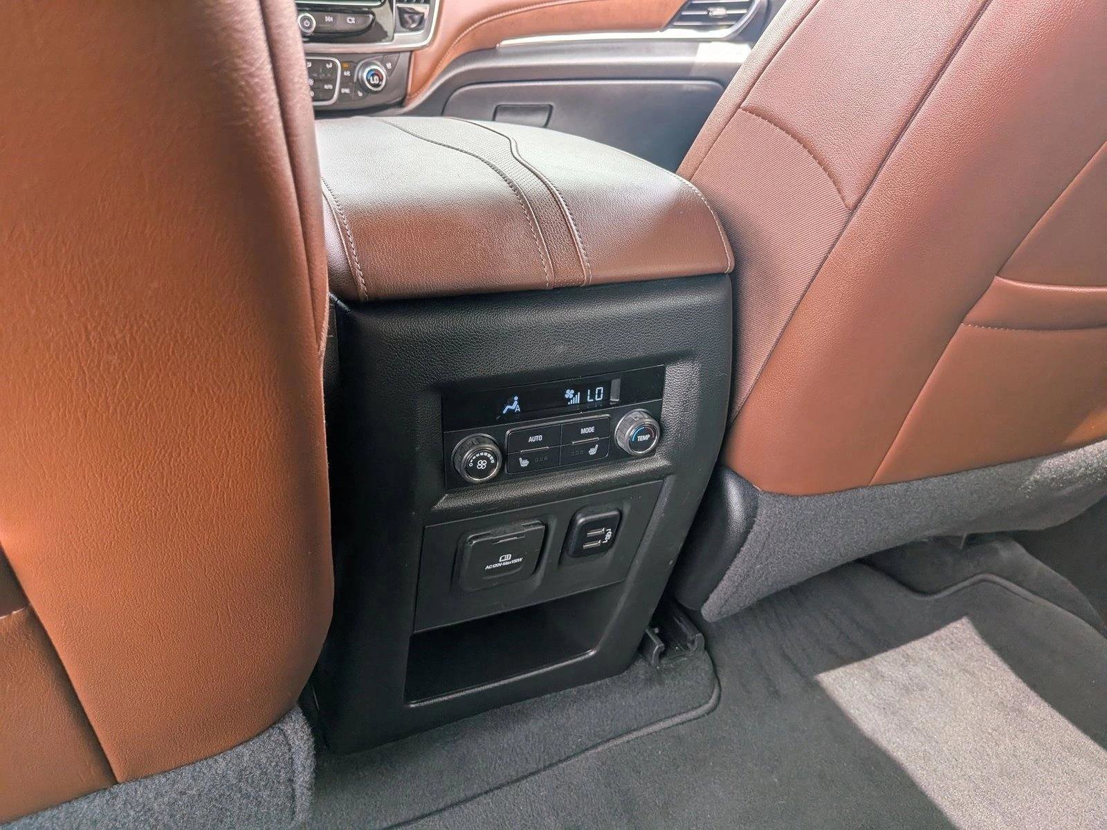 Used 2018 Chevrolet Traverse High Country AWD/4WD image 26