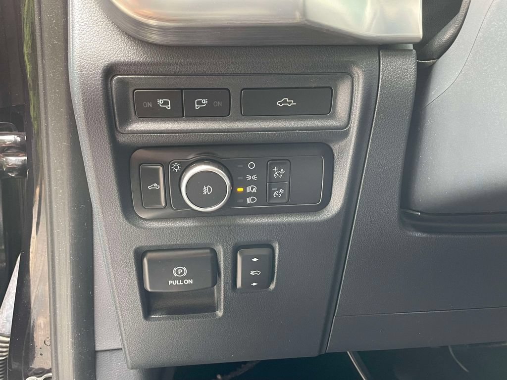 Used 2022 Ford F150 Lariat w/ Equipment Group 502A High AWD/4WD image 19