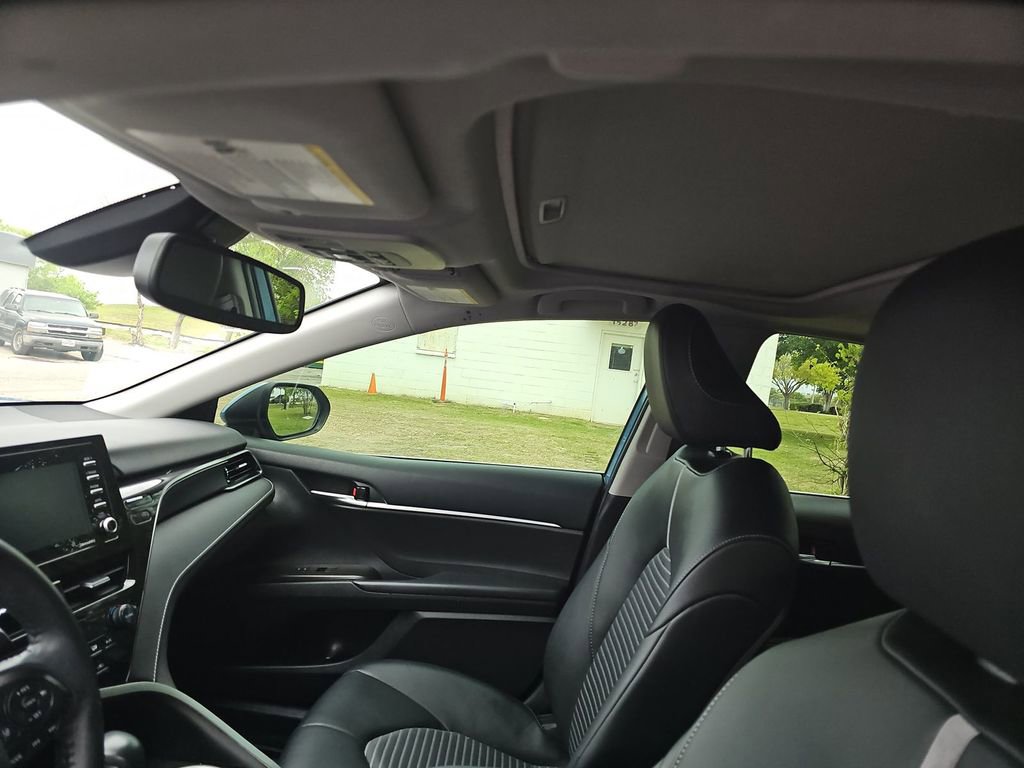 Used 2023 Toyota Camry SE w/ Convenience Package image 12